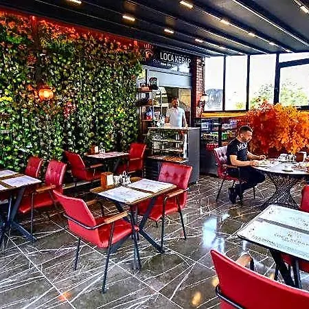 Loca Life Hotel