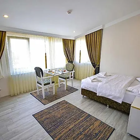 Loca Life 3* Istanbul
