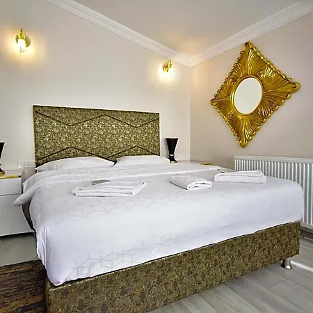 Loca Life Hotel